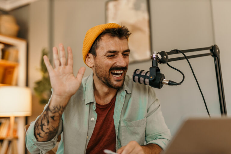 Domina i social media: 8 tool che trasformano la tua performance online