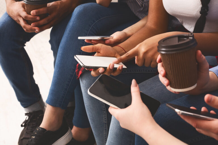 Nuove Piattaforme Social nel 2026: Dove Costruire la Tua Presenza Online Nuove Piattaforme Social nel 2026: Dove Costruire la Tua Presenza Online