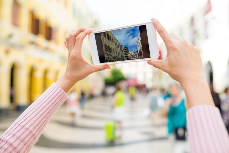 Composizione fotografica da smartphone: guida pratica con esercizi per foto che funzionano davvero