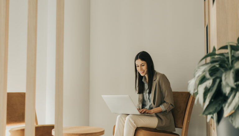 Blogger da Smartphone: La Guida Completa agli App per Lanciare il Tuo Blog da Qualsiasi Luogo